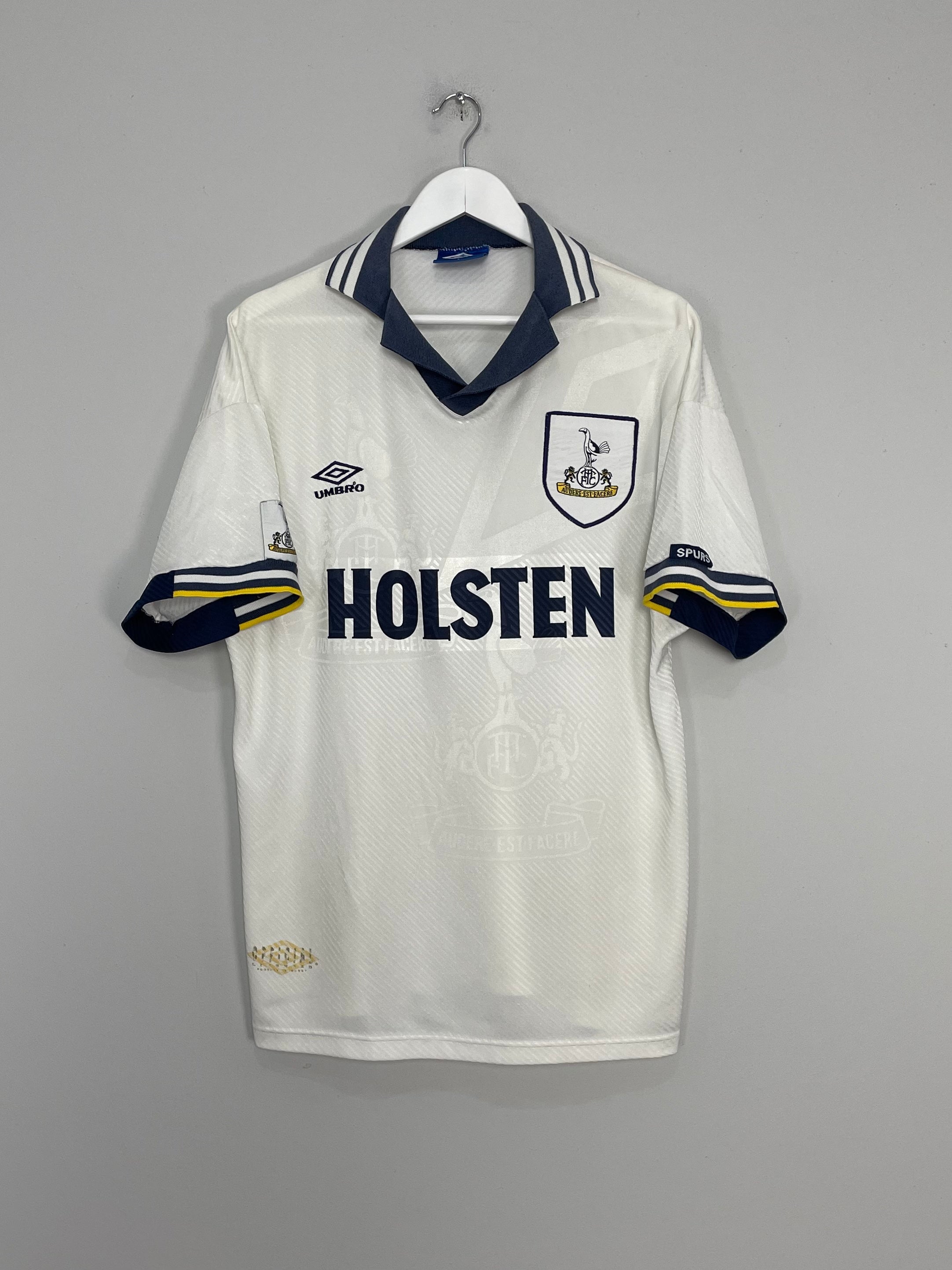 Image of the Tottenham shirt from the 1993/95 season