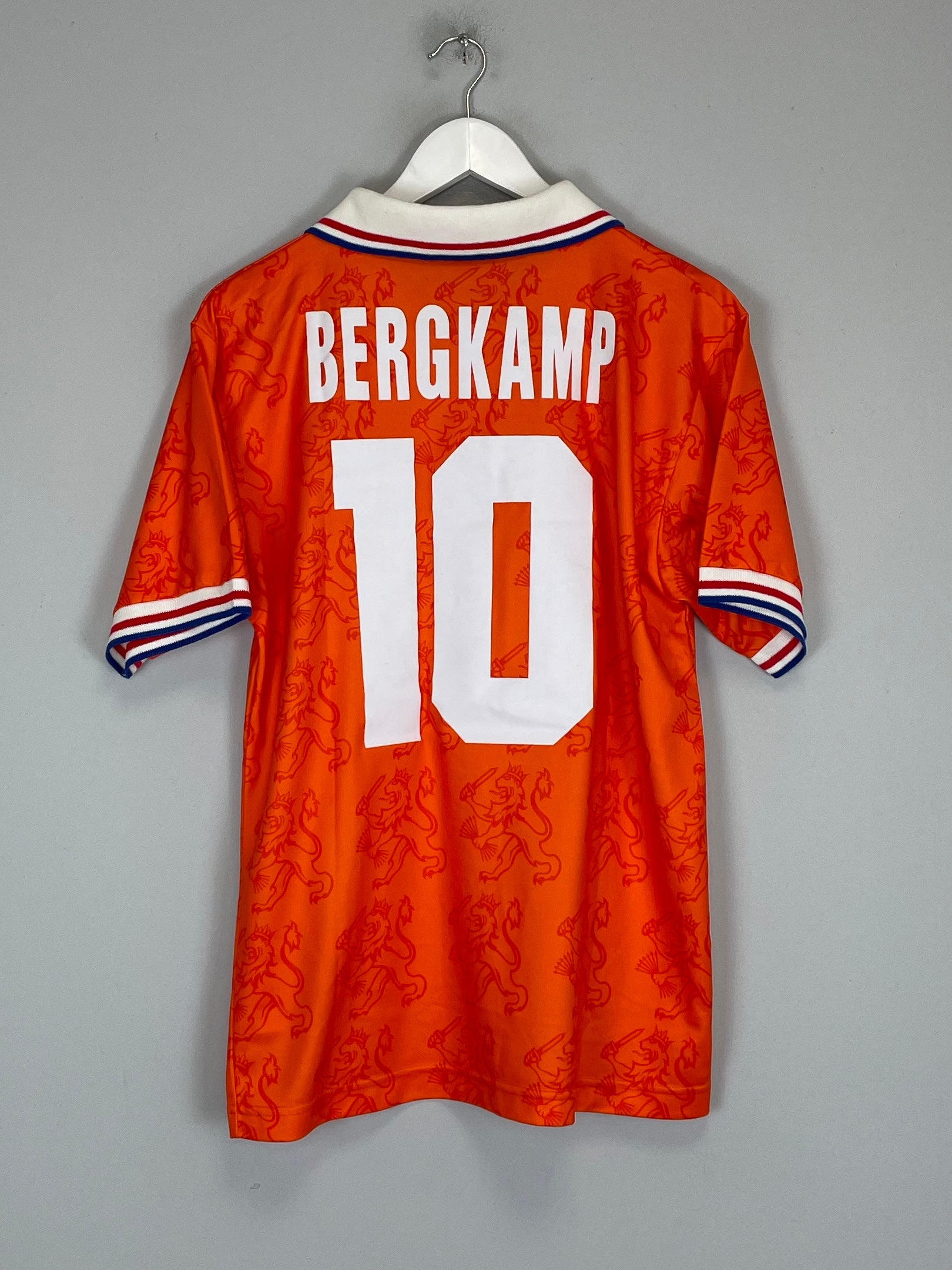 1994/95 NETHERLANDS BERGKAMP #10 HOME SHIRT (M) LOTTO