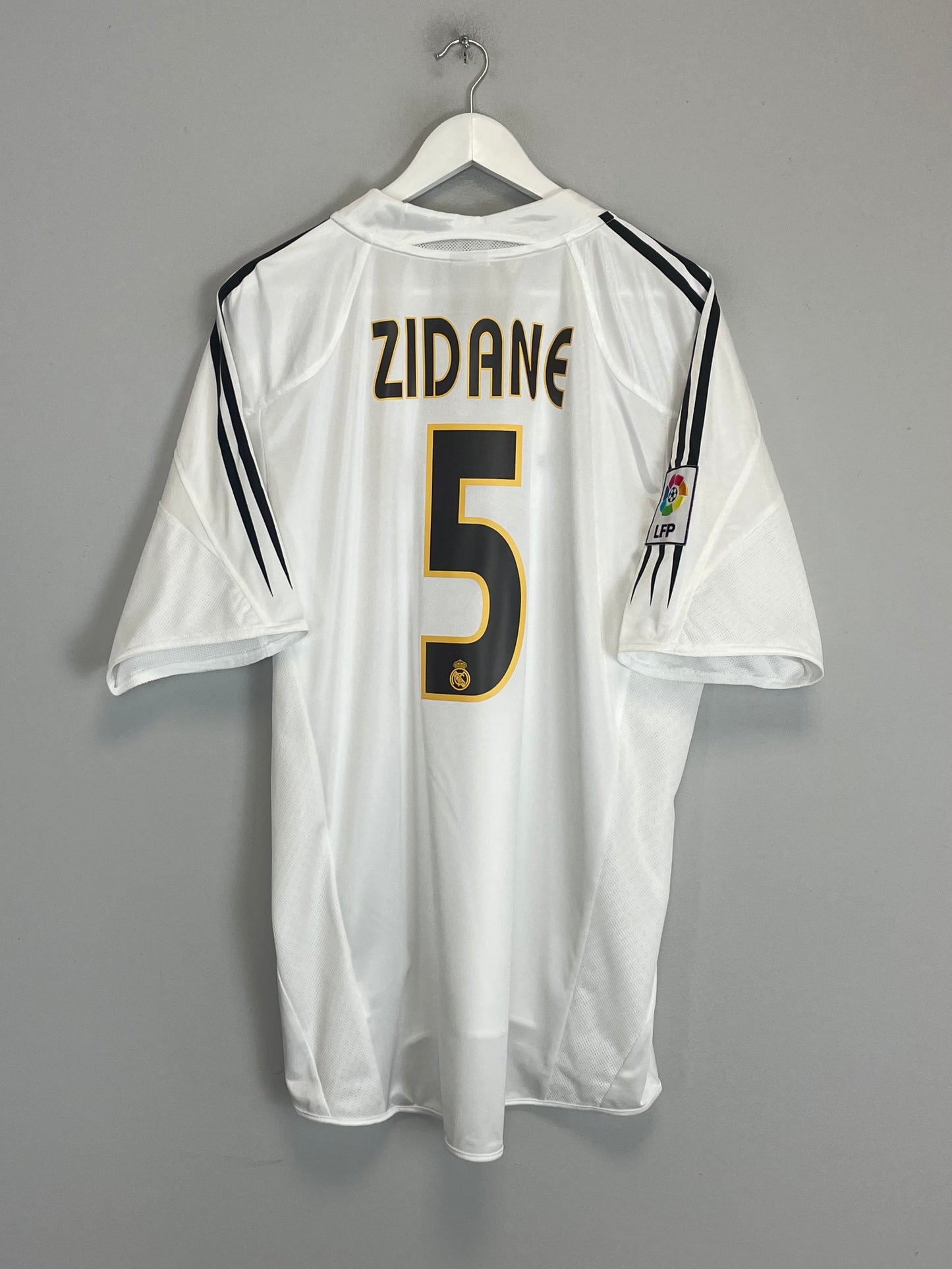 2004/05 REAL MADRID ZIDANE #5 HOME SHIRT (XL) ADIDAS