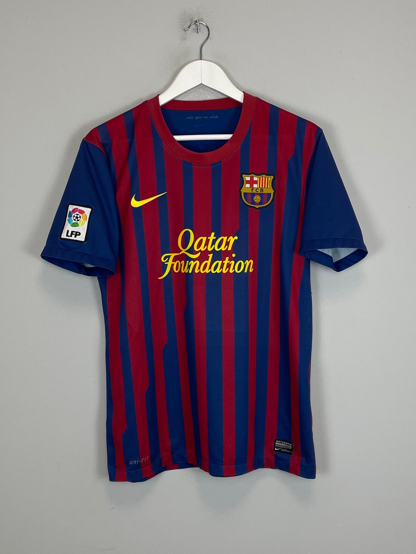 2011/12 BARCELONA DAVID VILLA #7 HOME SHIRT (M) NIKE