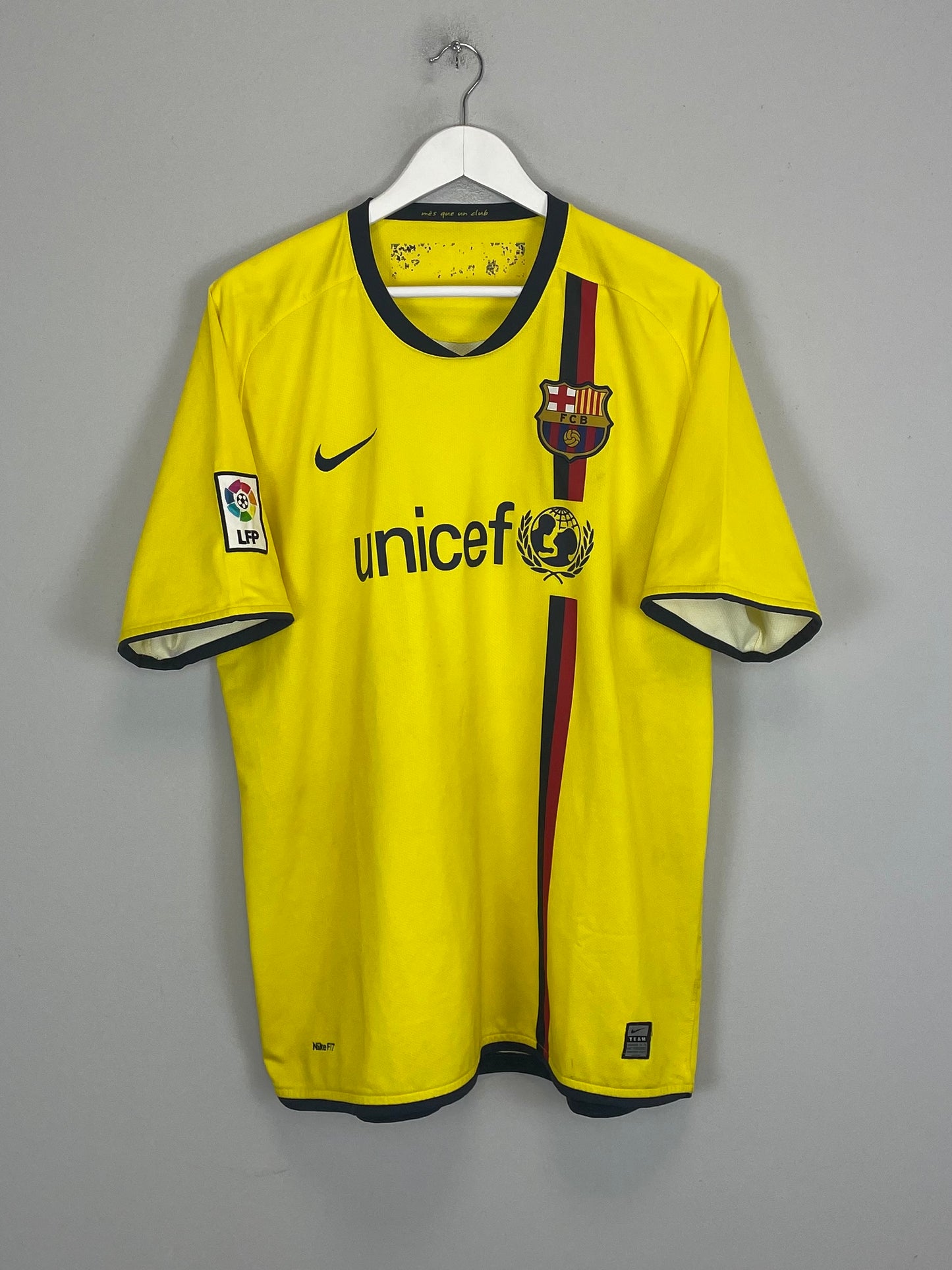 2008/10 BARCELONA MESSI #10 AWAY SHIRT (XL) NIKE