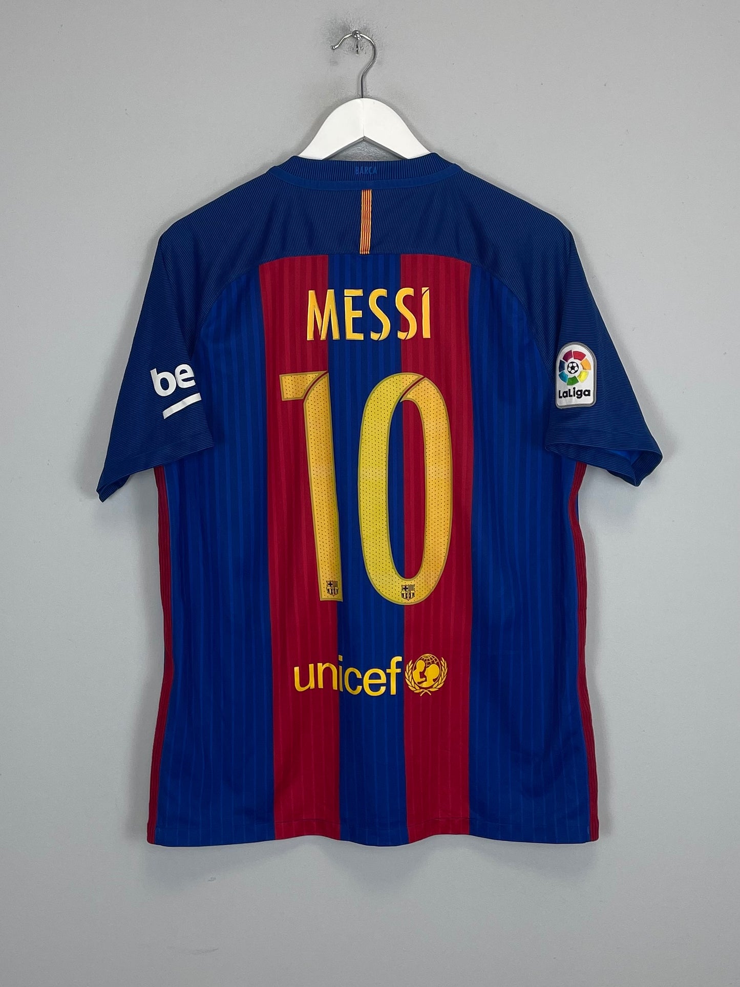 2016/17 BARCELONA MESSI #10 HOME SHIRT (L) NIKE