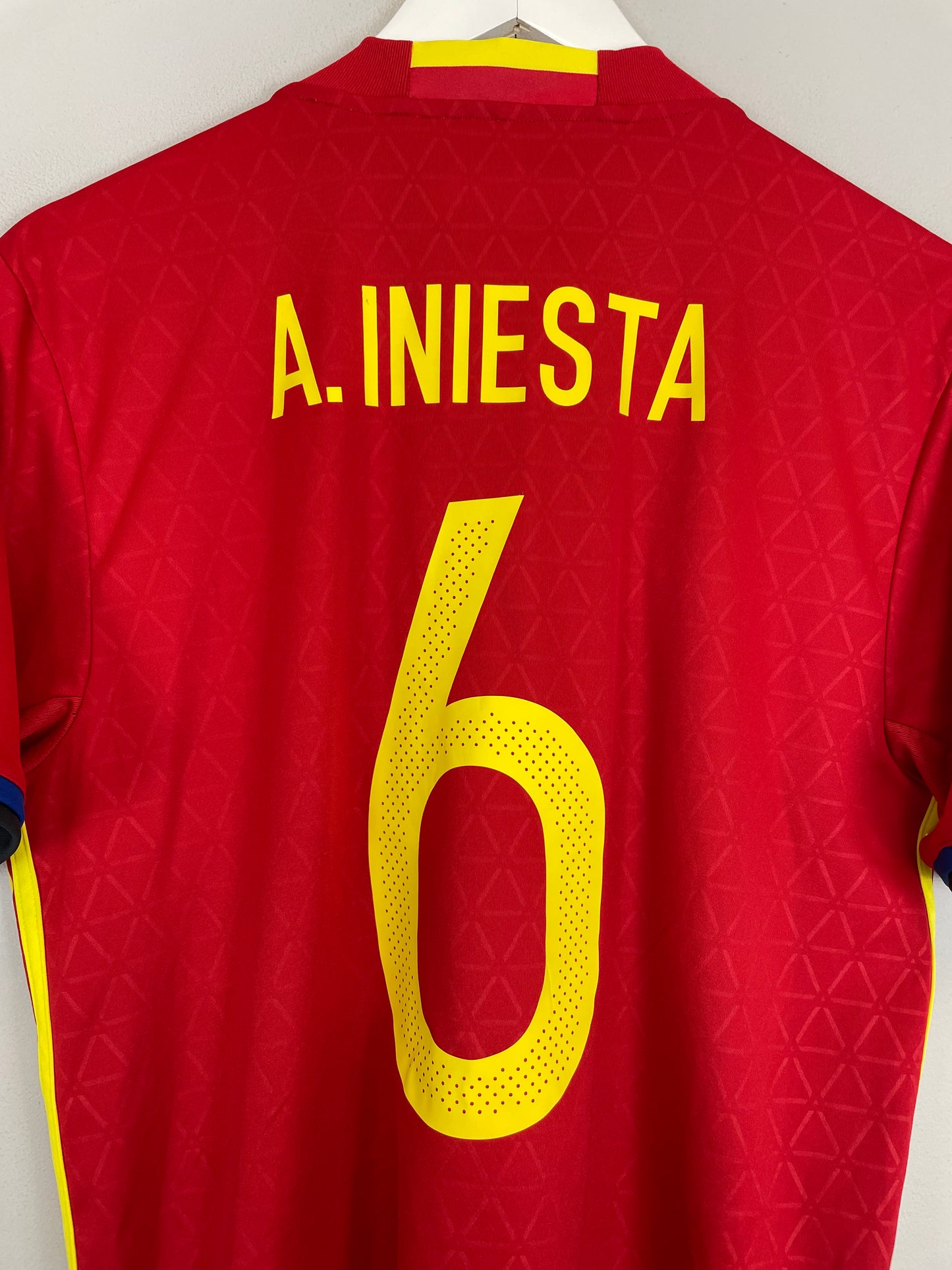 2016/17 SPAIN A.INIESTA #6 HOME SHIRT (M) ADIDAS