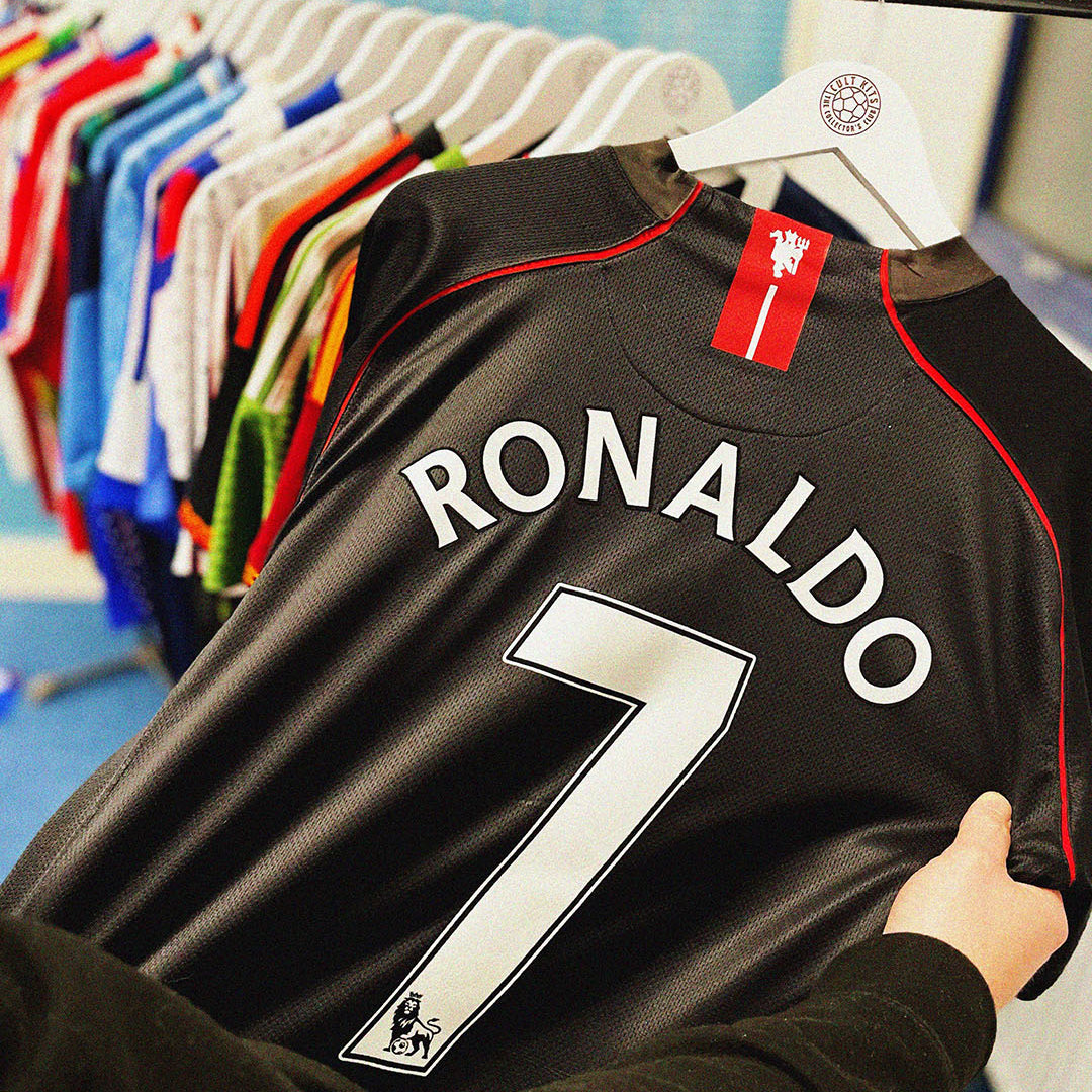 Cult Kits | Man United Ronaldo Away Nike shirt - Classic Football Shirts, Vintage Football Shirts & Retro Football Shirts