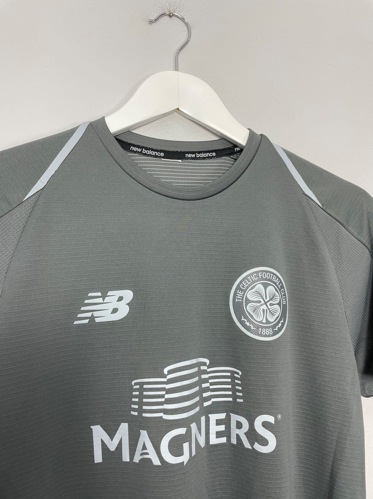 New balance store celtic training top